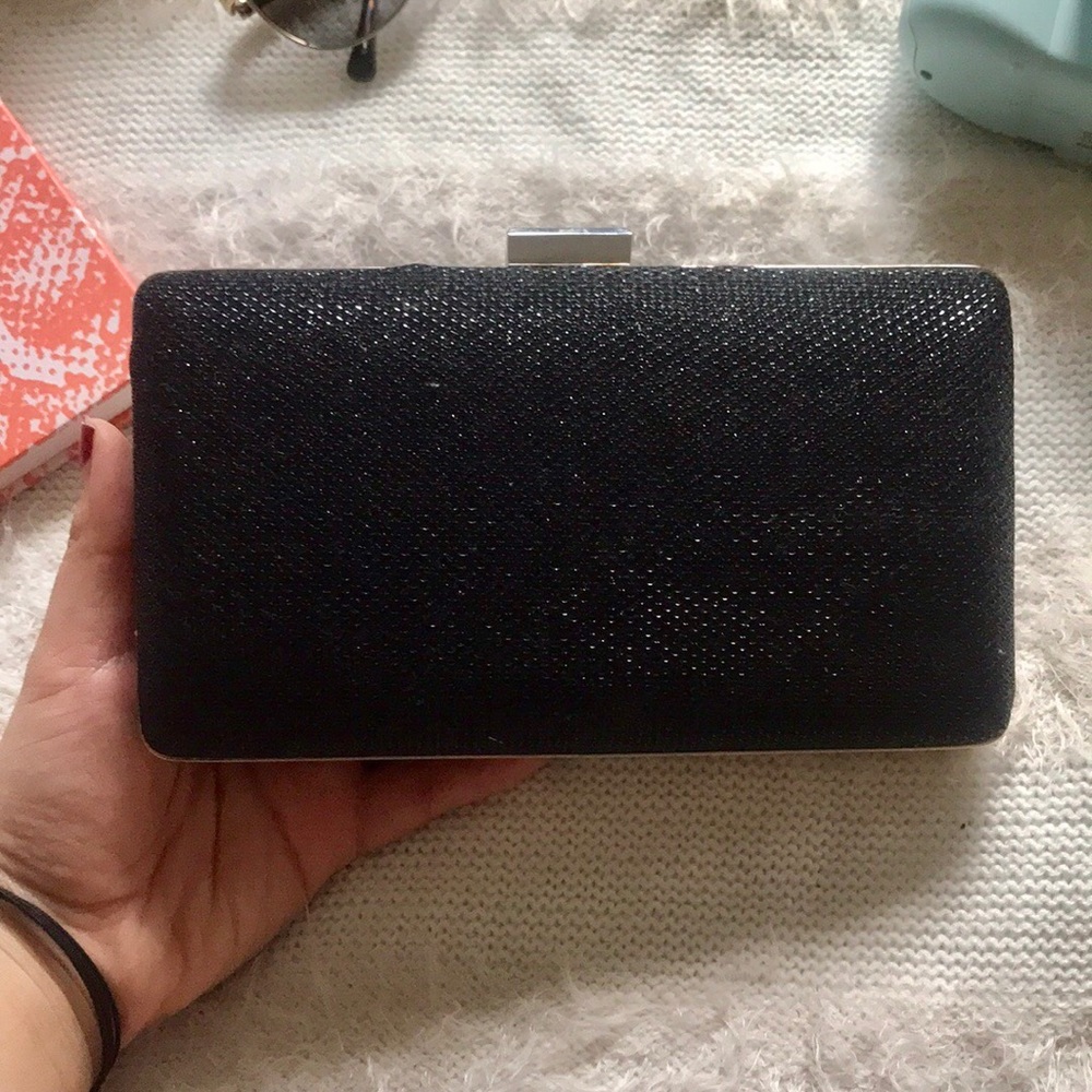 Reversible Sequined Clutch With Chain - image 3